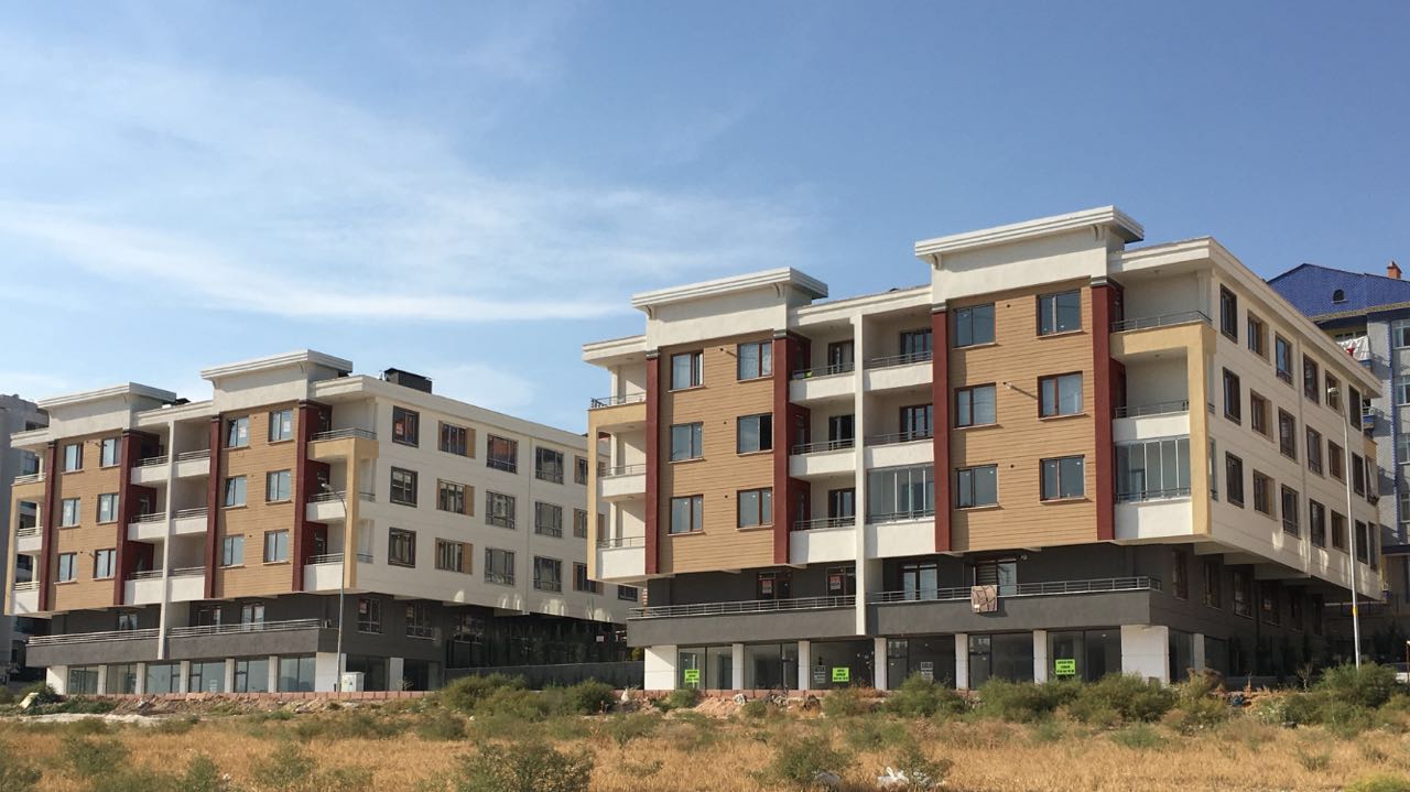 Doruk Sitesi — yapim devam 08 2016